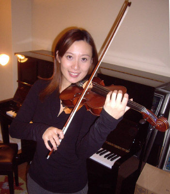 加拿大华裔教师用小提琴拉出故事 体认音乐无国界
