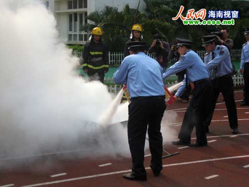 海南"学校安全教育月"活动启动 林方略出席