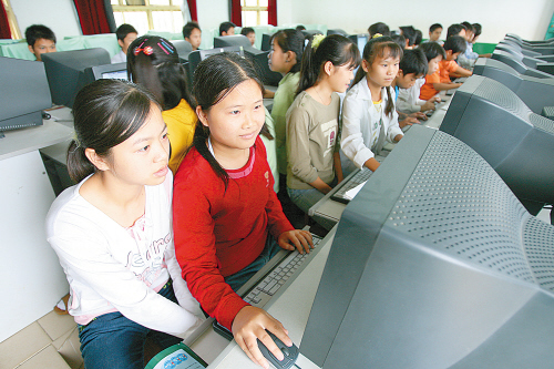 广西隆安实现农村中小学现代远程教育全覆盖(